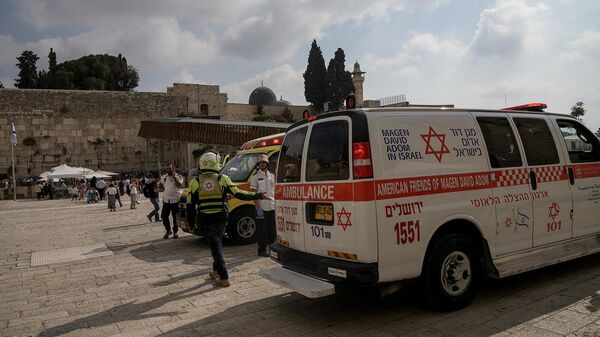 Автомобили скорой помощи на площади у Стены Плача (3 ноября 2022). Иерусалим - Sputnik Армения