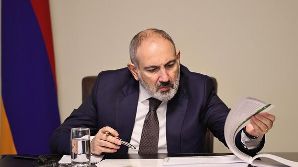 Премьер-министр Никол Пашинян посетил Комитет по градостроительству (27 февраля 2023). Еревaн - Sputnik Армения
