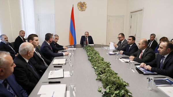 Премьер-министр Никол Пашинян посетил Комитет гражданской авиации, где ознакомился с отчетом о деятельности структуры за 2022 год (28 февраля 2023). Еревaн - Sputnik Армения