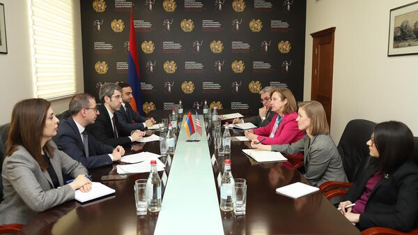 Գրիգոր Մինասյանն ընդունել է Քրիստինա Քվինի գլխավորած պատվիրակությանը - Sputnik Արմենիա