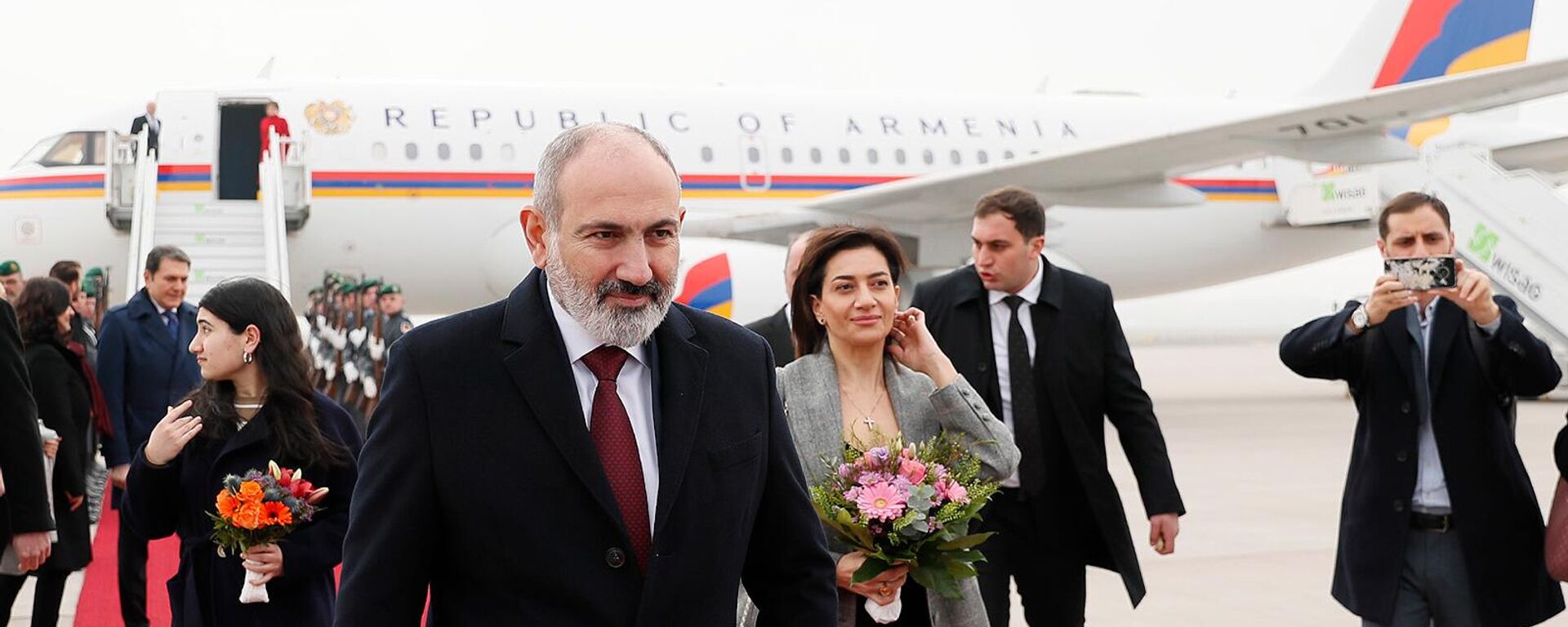 Премьер-министр Никол Пашинян вместе с супругой Анной Акопян с рабочим визитом прибыл в Германию (2 марта 2023). Берлин - Sputnik Армения, 1920, 05.05.2023