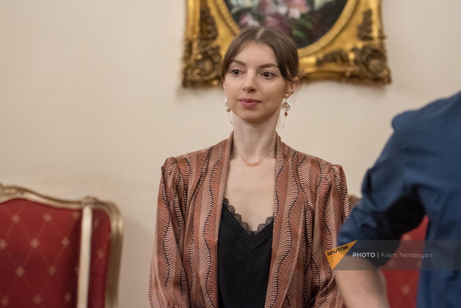 Елена Чернова на пресс-конференции, посвященной гастролям петербургского Театра балета имени Леонида Якобсона (2 марта 2023). Еревaн Елена Чернова на пресс-конференции, посвященной гастролям петербургского Театра балета имени Леонида Якобсона (2 марта 2023). Еревaн - Sputnik Армения, 1920, 02.03.2023