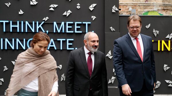 Премьер-министр Никол Пашинян встретился с представителями восточной комиссии ФРГ и ведущих немецких компаний в рамках рабочего визита в Германию (3 марта 2023). Берлин - Sputnik Армения