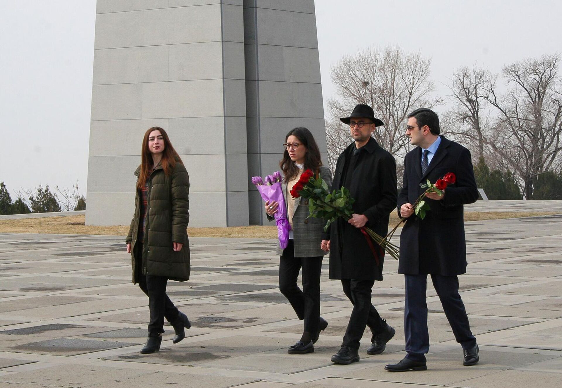 Новый посол Мексики в Армении Эдуардо Вильегас Мехиас посетил Мемориальный комплекс Цицернакаберд (4 марта 2023). Еревaн - Sputnik Արմենիա, 1920, 04.03.2023