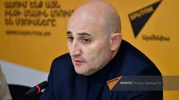 Մեխակ Ապրեսյան - Sputnik Արմենիա