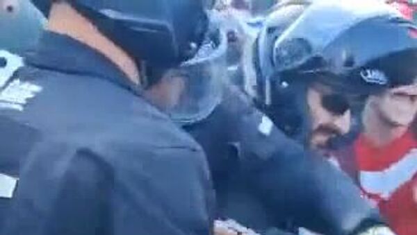 Полиция применяет силу против протестующих в Тель-Авиве - Sputnik Армения