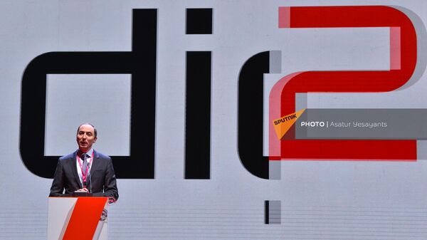 Министр высокотехнологичной промышленности Роберт Хачатрян на официальном открытии ДиджиТек (10 марта 2023). Еревaн - Sputnik Արմենիա