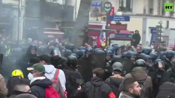 Փարիզում ցույցերի ժամանակ անկարգություններ են սկսվել. տեսանյութ - Sputnik Արմենիա