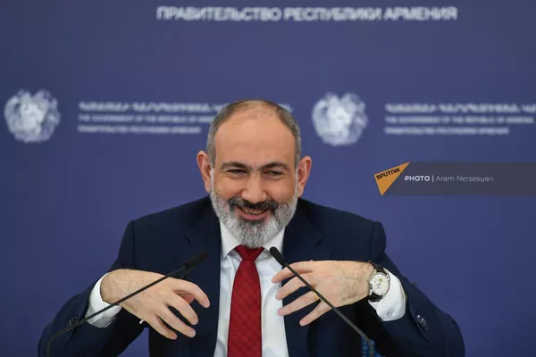Премьер-министр Никол Пашинян проводит пресс-конференцию Премьер-министр Никол Пашинян проводит пресс-конференцию - Sputnik Армения