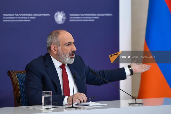 Премьер-министр Никол Пашинян проводит пресс-конференцию - Sputnik Армения