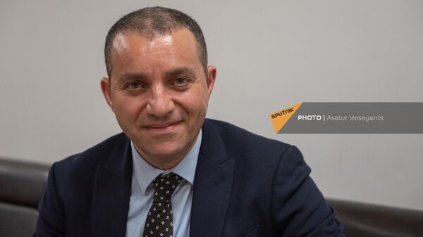 Министр экономики Ваан Керобян в гостях радио Sputnik - Sputnik Армения