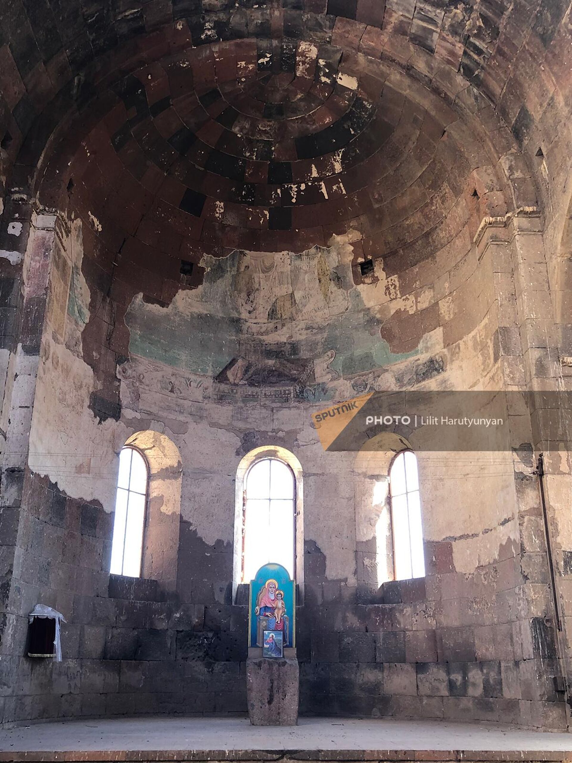 Алтарь и фрагмент фрески в церкви Святого Григория Просветителя (Аручаванк) - Sputnik Армения, 1920, 18.03.2023