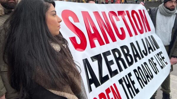 Молодежный союз АРФД Швеции провел акцию протеста в связи со 100-дневной блокадой Арцаха (21 марта 2023). Стокгольм - Sputnik Армения