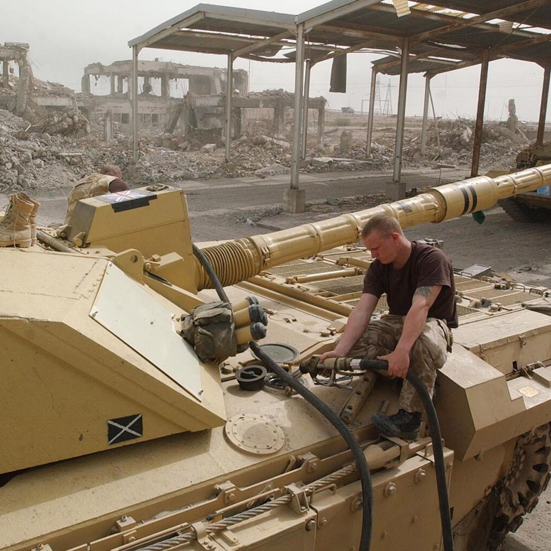 Экипаж танка абрамс. Танк Челленджер 2 в Ираке в 2003. Fv4034 Challenger 2. Challenger 2 танк. Челленджер 2 в Ираке.
