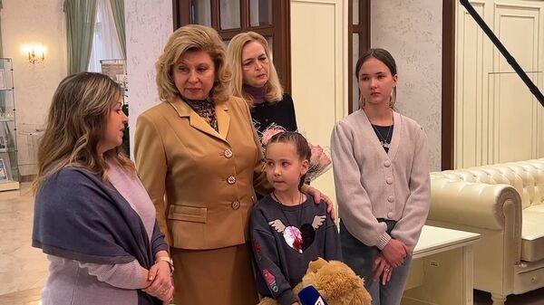 Российские дети вернулись на родину с Украины - Sputnik Армения
