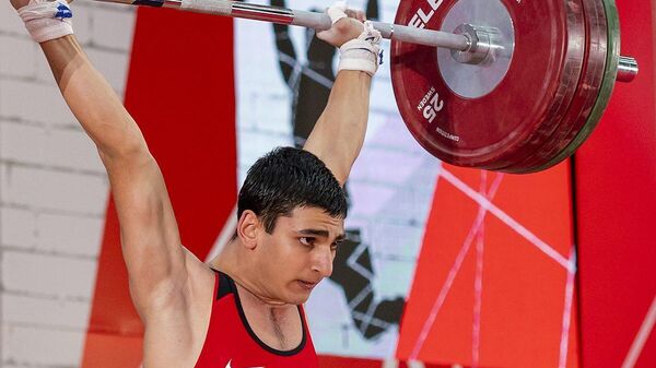 Сережа Барсегян завоевал золотую медаль в категории M6KG на ЧМ по тяжелой атлетике в Албании (27 марта 2023). Тирана - Sputnik Армения