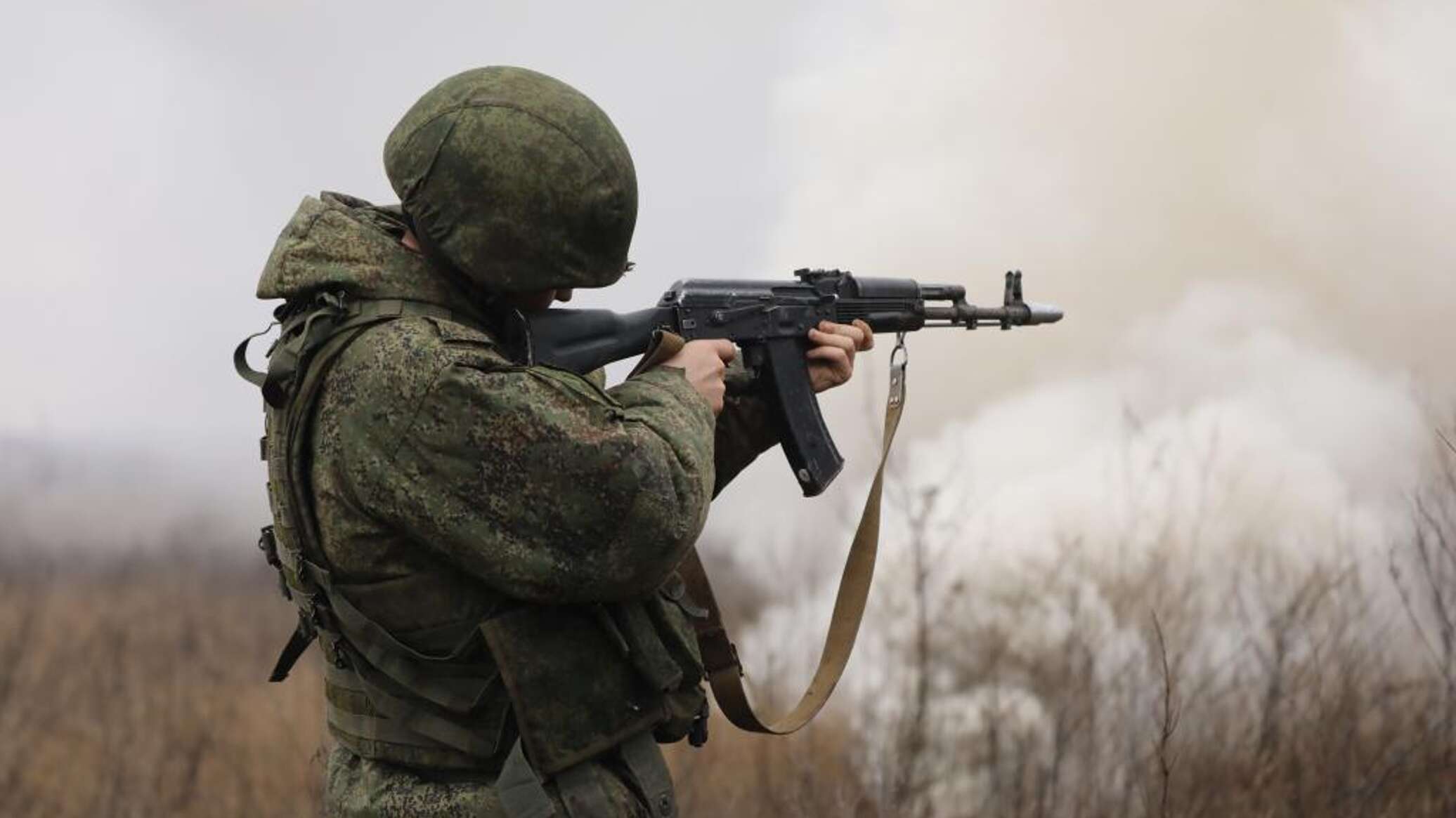 Русских военных взяли. Солдаты России. Российский солдат. Российские военные. Солдаты на полигоне.