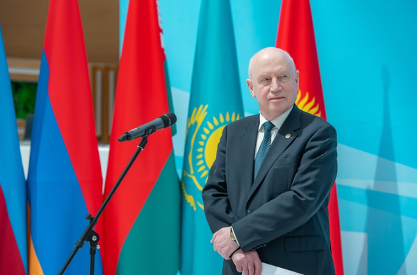 1 января 2023 года Сергей Николаевич Лебедев назначен Генеральным секретарем Содружества Независимых Государств. 1 января 2023 года Сергей Николаевич Лебедев назначен Генеральным секретарем Содружества Независимых Государств. - Sputnik Армения