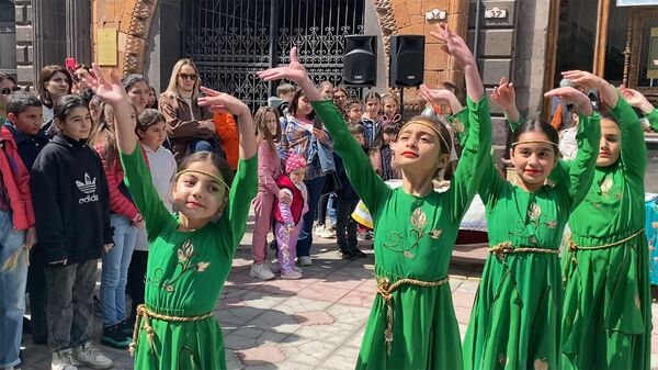 Празднование Пасхи в городе Гюмри - Sputnik Армения
