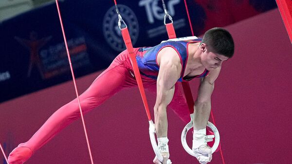 Член сборной Армении по спортивной гимнастике Гагик Хачикян на Чемпионате Европы в Анталии - Sputnik Армения