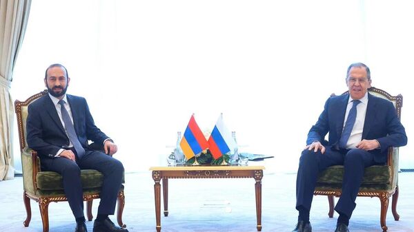 Արարատ Միրզոյանն ու Սերգեյ Լավրովը - Sputnik Արմենիա