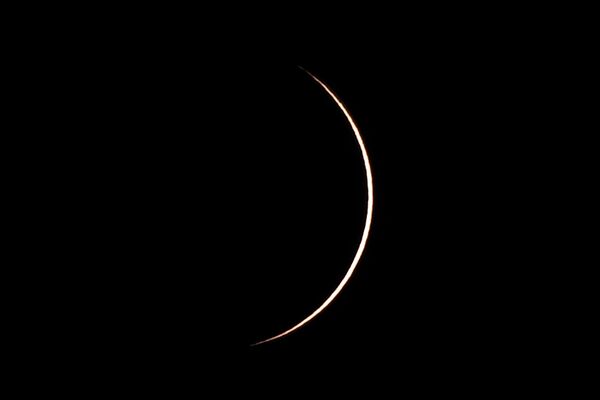 Гибридное солнечное затмение видно из Лаутема, Восточный Тимор - Sputnik Армения