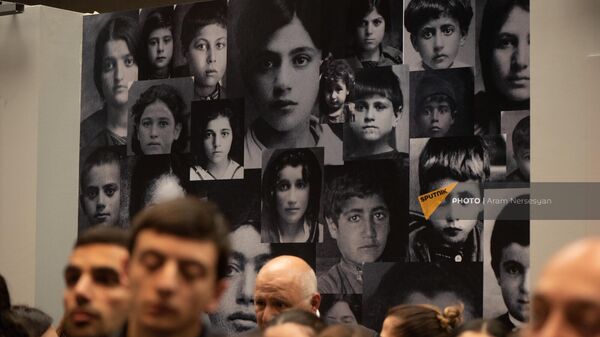 Հայոց ցեղասպանության թանգարան-ինստիտուտում բացված ժամանակավոր ցուցադրության նկարներից մեկը
 - Sputnik Արմենիա