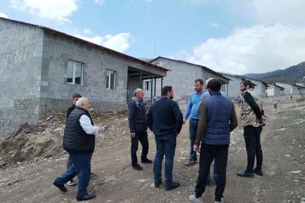 Депутат Давид Даниелян посетил село Шурнух - Sputnik Армения