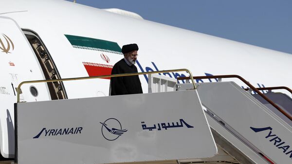 Президент Ирана Эбрагим Раиси прибывает в Международный аэропорт Дамаска, Сирия - Sputnik Армения