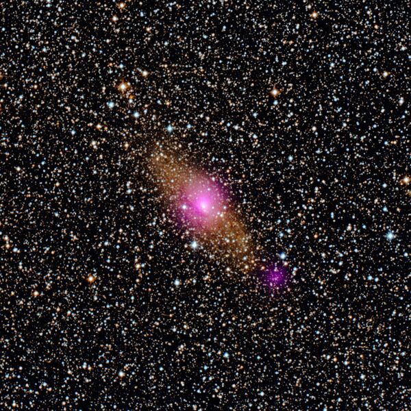 Пурпурные пятна на этом изображении показывают две черные дыры в галактике Circinus.Они  относятся к классу, называемому сверхяркими рентгеновскими источниками или ULX - Sputnik Армения