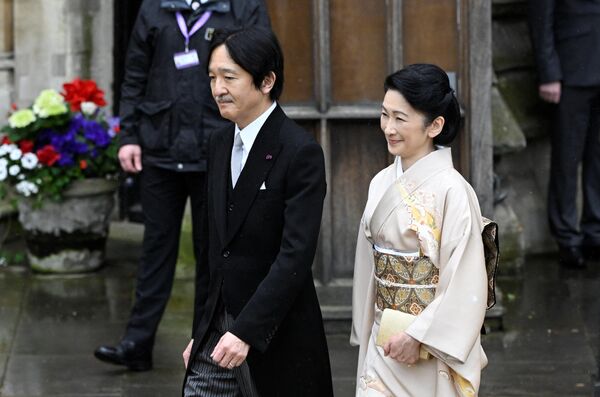 Наследный принц Японии Фумихито и наследная принцесса Кико прибыли на коронацию - Sputnik Армения
