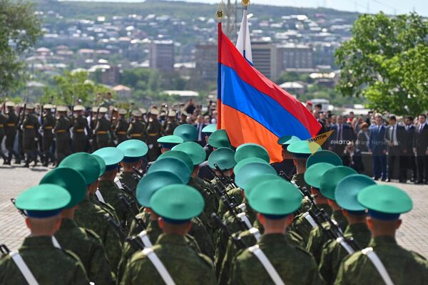Отряд российских пограничников в парке Победы. - Sputnik Армения