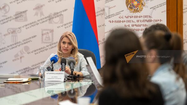 Արաքսիա Սվաջյանը ասուլիսի ժամանակ - Sputnik Արմենիա