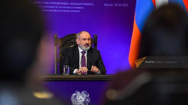 Նիկոլ Փաշինյանն ասուլիսի ժամանակ - Sputnik Արմենիա