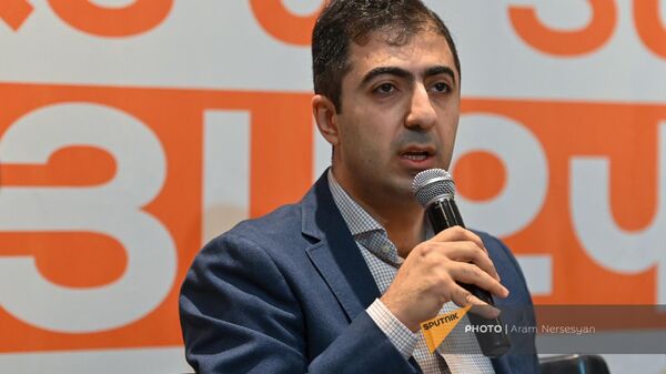 Арам Орбелян на пресс-конференции инициативной группы по защите Карабаха (23 мая 2023). Еревaн - Sputnik Армения