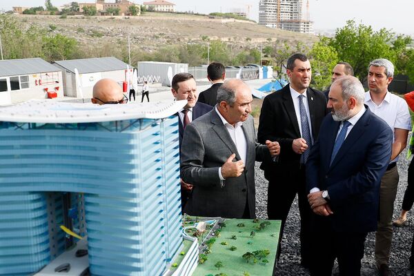 Премьер-министр Никол Пашинян присутствовал на церемонии закладки технологического центра Далан (23 мая 2023). Еревaн - Sputnik Армения