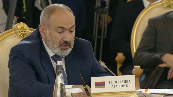 Премьер-министр Армении Никол Пашинян выступает на заседании высшего Евразийского экономического совета в расширенном составе (25 мая 2023). Москвa - Sputnik Армения