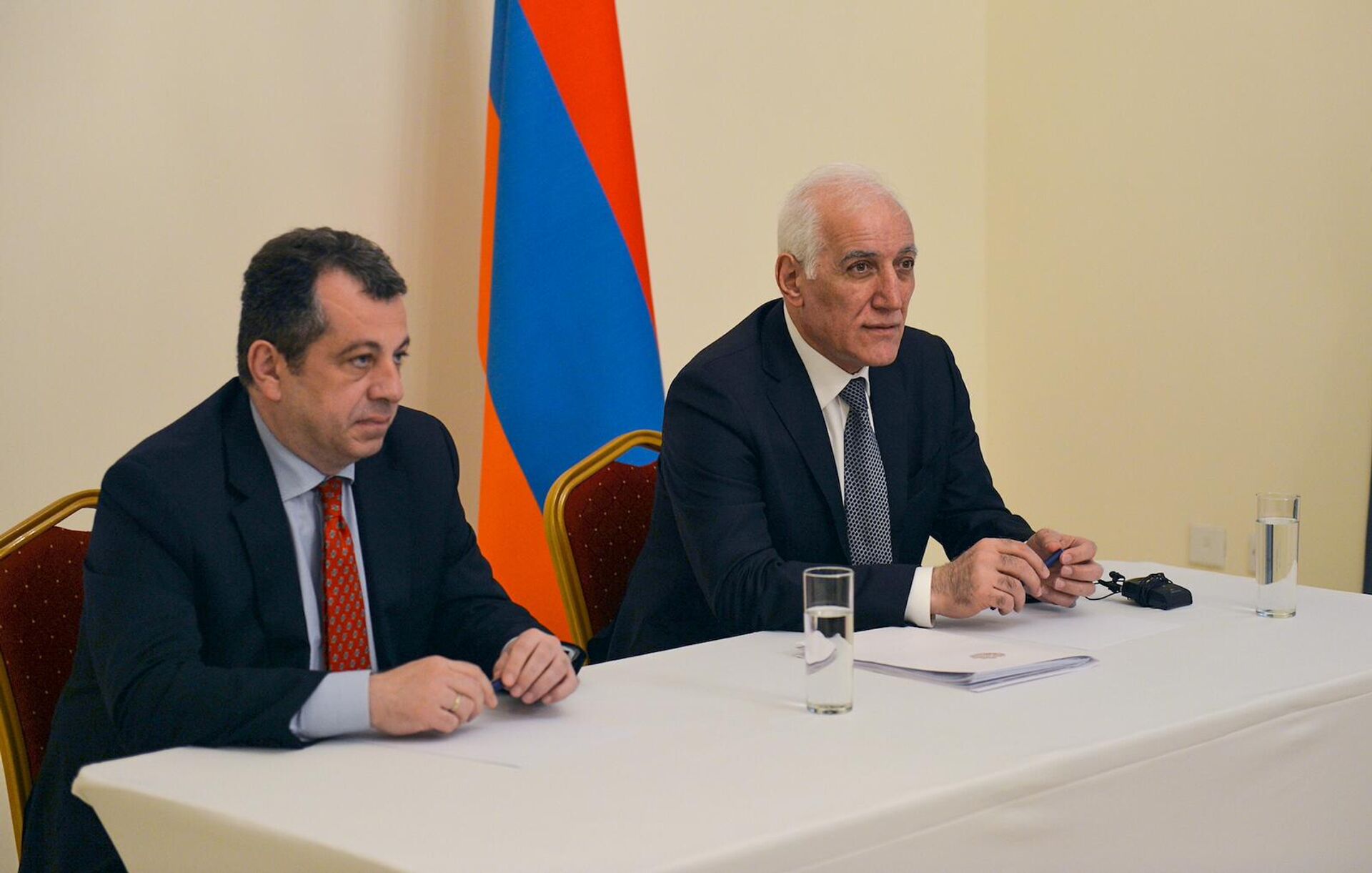 Президент Армении Ваагн Хачатурян встретился с представителями армянской общины Катара (25 мая 2023). Катар - Sputnik Արմենիա, 1920, 26.05.2023