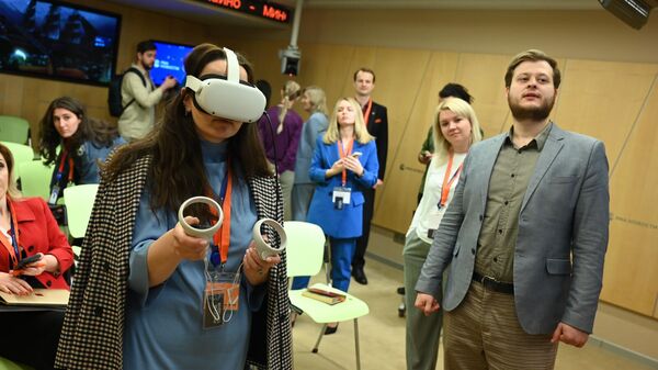 VR очки на мастер-классе SputnikPro на Зубовском (26 мая 2023). Москва - Sputnik Армения