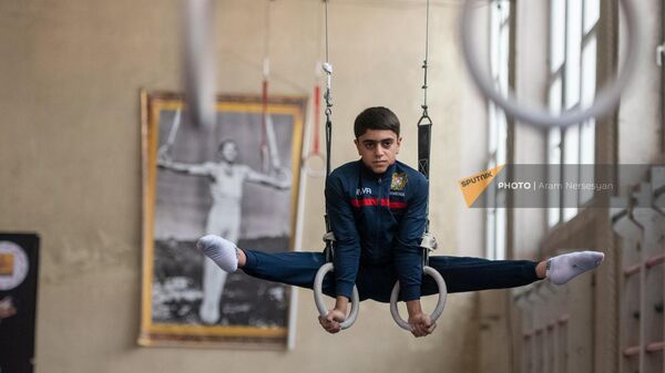 Մարմնամարզության աշխարհի երիտասարդական առաջնության կրկնակի չեմպիոն Համլետ Մանուկյանը մարզվելիս  - Sputnik Արմենիա