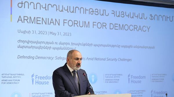 Վարչապետը սխալ պատկերացումներ ունի. քաղաքագետը բացատրեց, թե ինչպես Արցախը դարձավ «ժողովրդավարության» զոհ - Sputnik Արմենիա