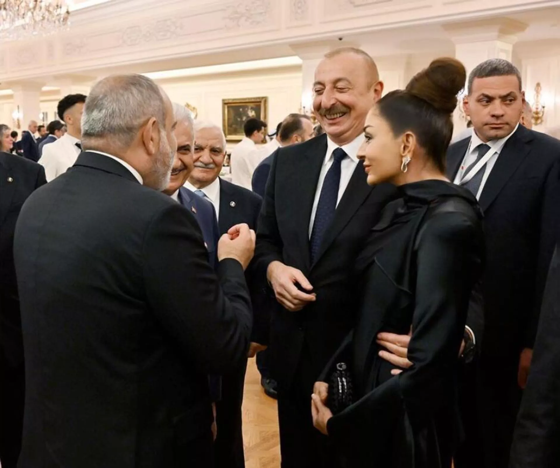 Мехрибан Алиева опубликовала фотографии с церемонии инаугурации президента Турции Реджепа Эрдогана - Sputnik Армения, 1920, 05.06.2023