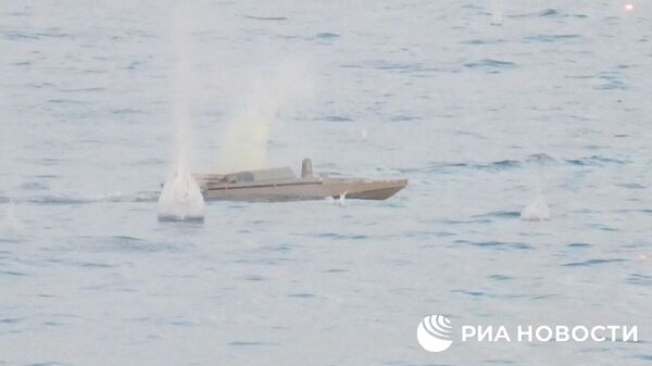 Минобороны РФ опубликовало видео уничтожения украинских катеров-дронов, которые пытались атаковать российский корабль Приазовье в Черном море - Sputnik Армения