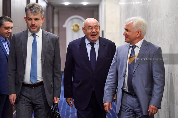 Армяно-российская научно-образовательная конференция “Интеграция науки, образования и производства - движущая сила модернизации экономики” (13 июня 2023). Еревaн Армяно-российская научно-образовательная конференция “Интеграция науки, образования и производства - движущая сила модернизации экономики” (13 июня 2023). Еревaн - Sputnik Армения