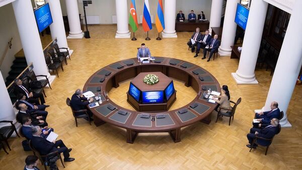Tрехсторонняя встреча Генпрокуроров Армении, России и Азербайджана (15 июня 2023). Санкт-Петербург - Sputnik Армения