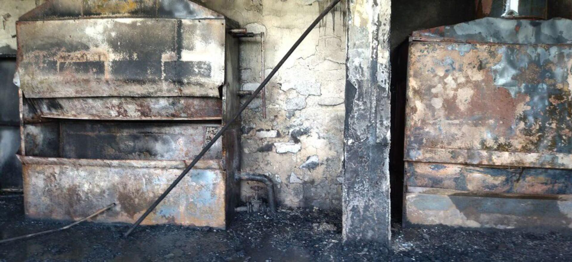 Пожар в неработающей мебельной фабрике Степанавана (17 июня 2023). Лори - Sputnik Արմենիա, 1920, 17.06.2023