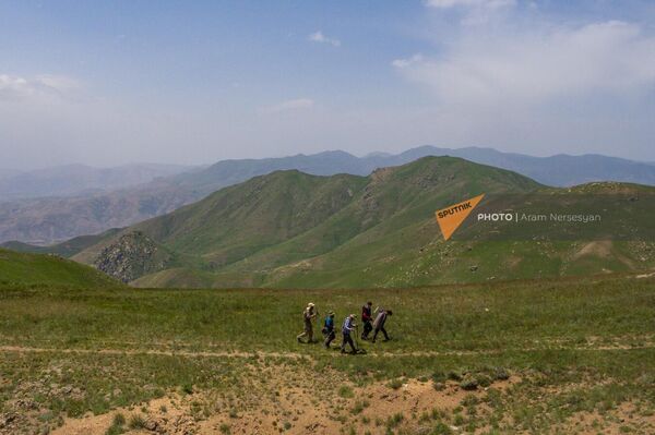 Լեռնարշավի մասնակիցները Վայոց Ձորի լեռներում - Sputnik Արմենիա