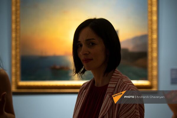 Министр образования, науки, культуры и спорта Армении Жанна Андреасян на выставке   - Sputnik Армения