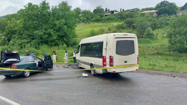 Дорожно-транспортное происшествие на трассе Иджеван - Ноемберян (22 июня 2023). Тавуш - Sputnik Армения