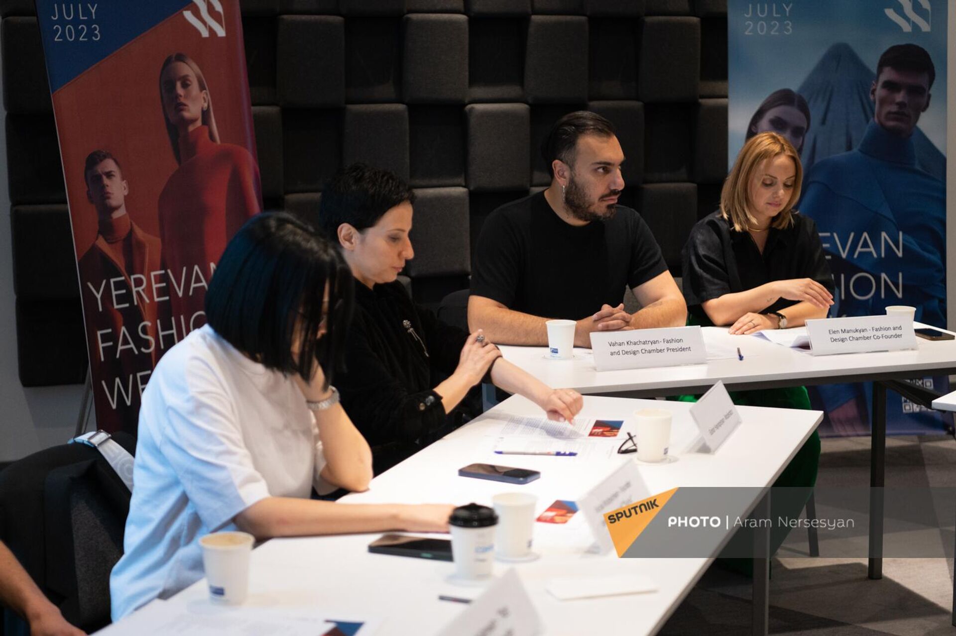 Пресс-конференция, посвященная YEREVAN FASHION WEEK (23 июня 2023). Еревaн Пресс-конференция, посвященная YEREVAN FASHION WEEK (23 июня 2023). Еревaн - Sputnik Արմենիա, 1920, 23.06.2023